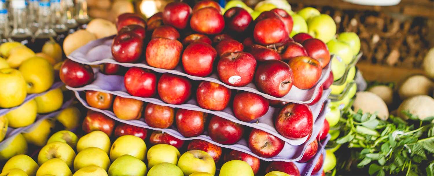 san_ignacio_market_day_tour_chaa_creek_apples
